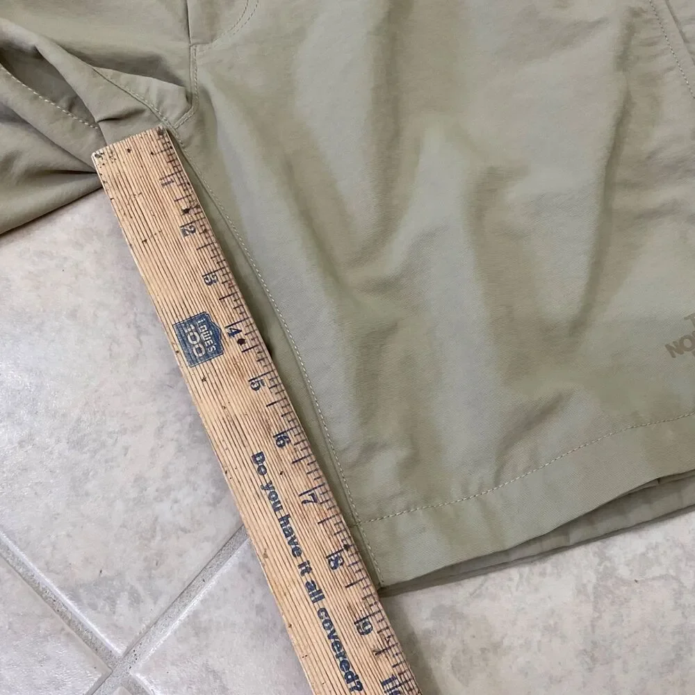 North Face Belted Shorts Men's 32 Hiking Fishing Outdoors Packable zip pockets *